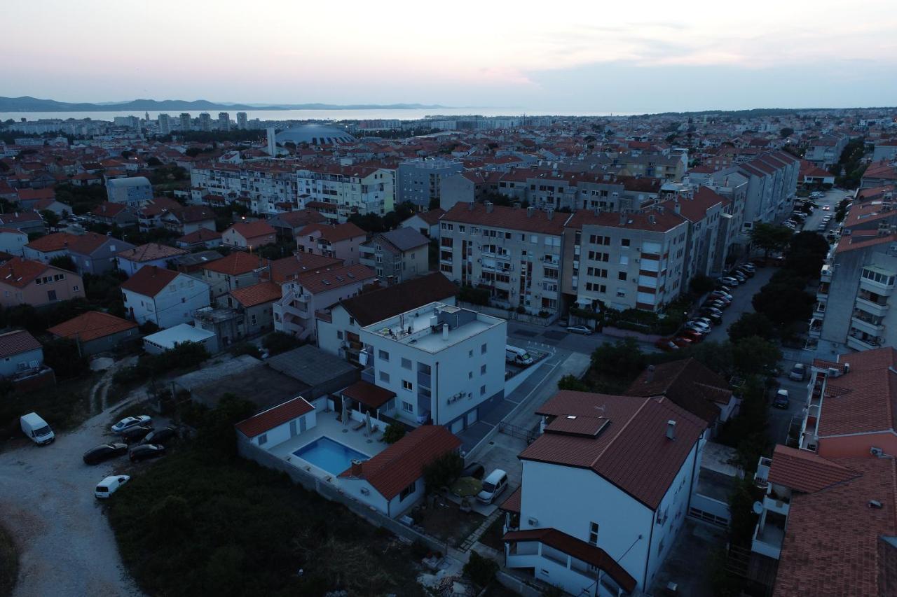 Apartment Zara - Luxury Apartment With Private Pool Экстерьер фото