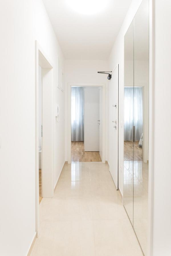 Apartment Zara - Luxury Apartment With Private Pool Экстерьер фото