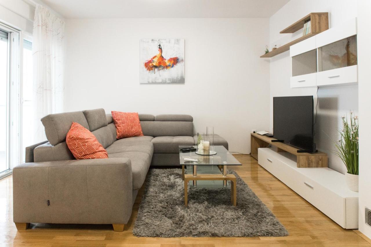 Apartment Zara - Luxury Apartment With Private Pool Экстерьер фото